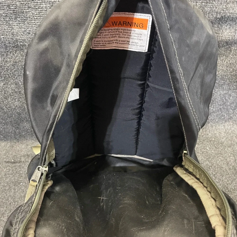 L.L. Bean 0YP70 Quad Pack Backpack Black Reflective Large Model 296963 Daypack